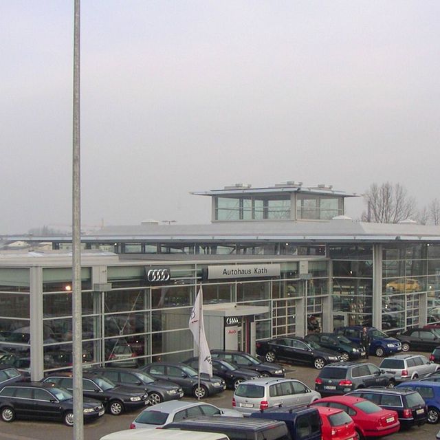 ​Böller und Bahnemann Architekten​ aus ​Rendsburg Gewerbebauten VW Autohaus HH-Bergedorf