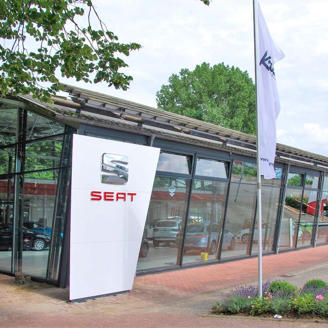 ​Böller und Bahnemann Architekten​ aus ​Rendsburg Gewerbebauten Seat Autohaus Rendsburg