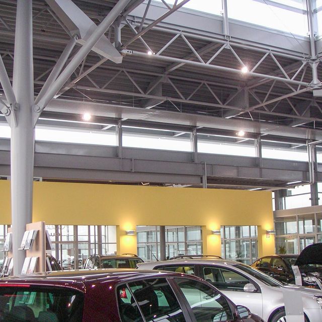 ​Böller und Bahnemann Architekten​ aus ​Rendsburg Gewerbebauten VW Autohaus HH-Bergedorf